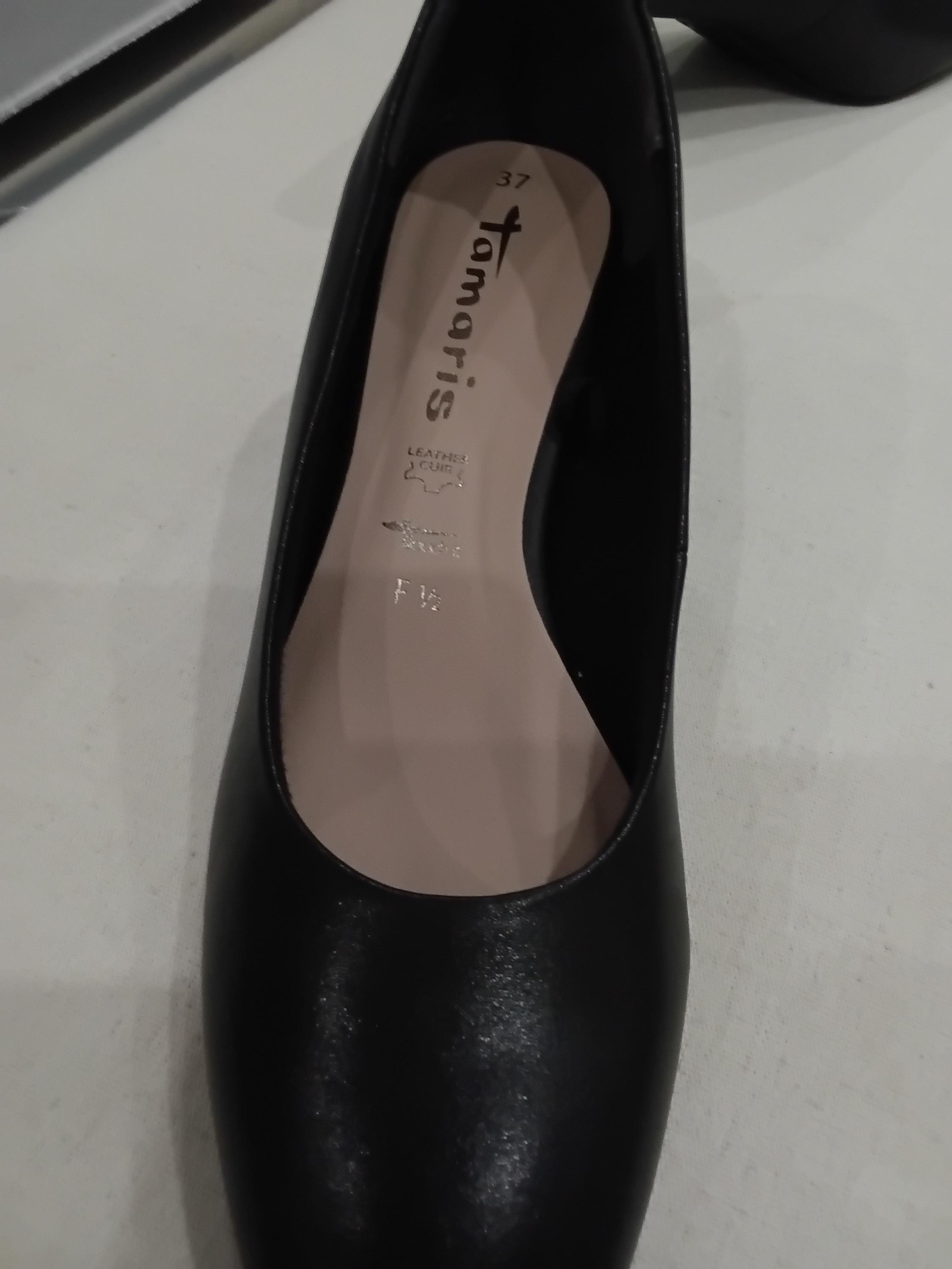 Vintage Escarpins cuir noir TAMARIS F1/2