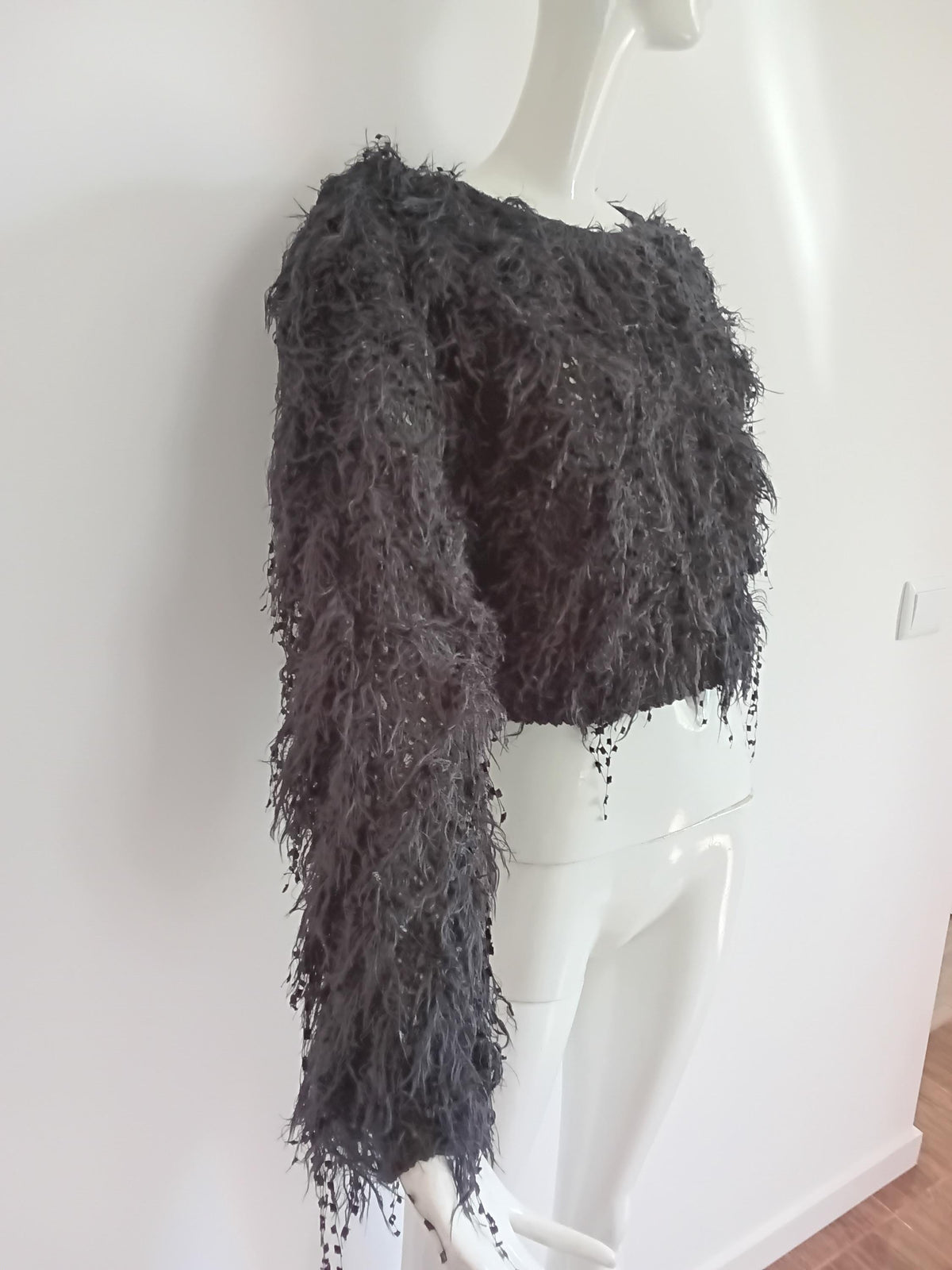 Pull Crop Frangé Noir | Fil Bouclé Guirlande | JOT | Taille Unique