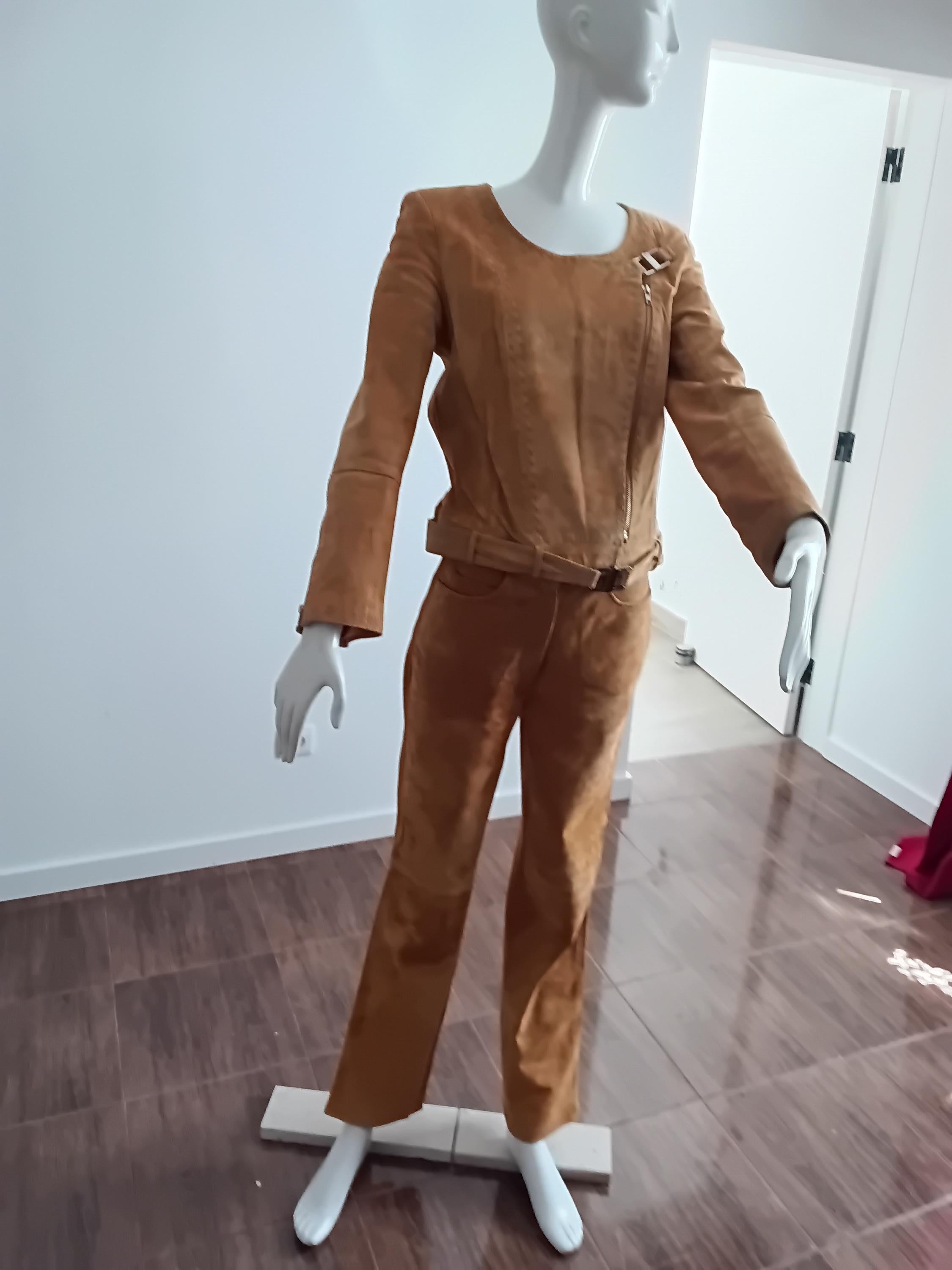 Vintage tailleur pantalon en daim véritable couleur moutarde