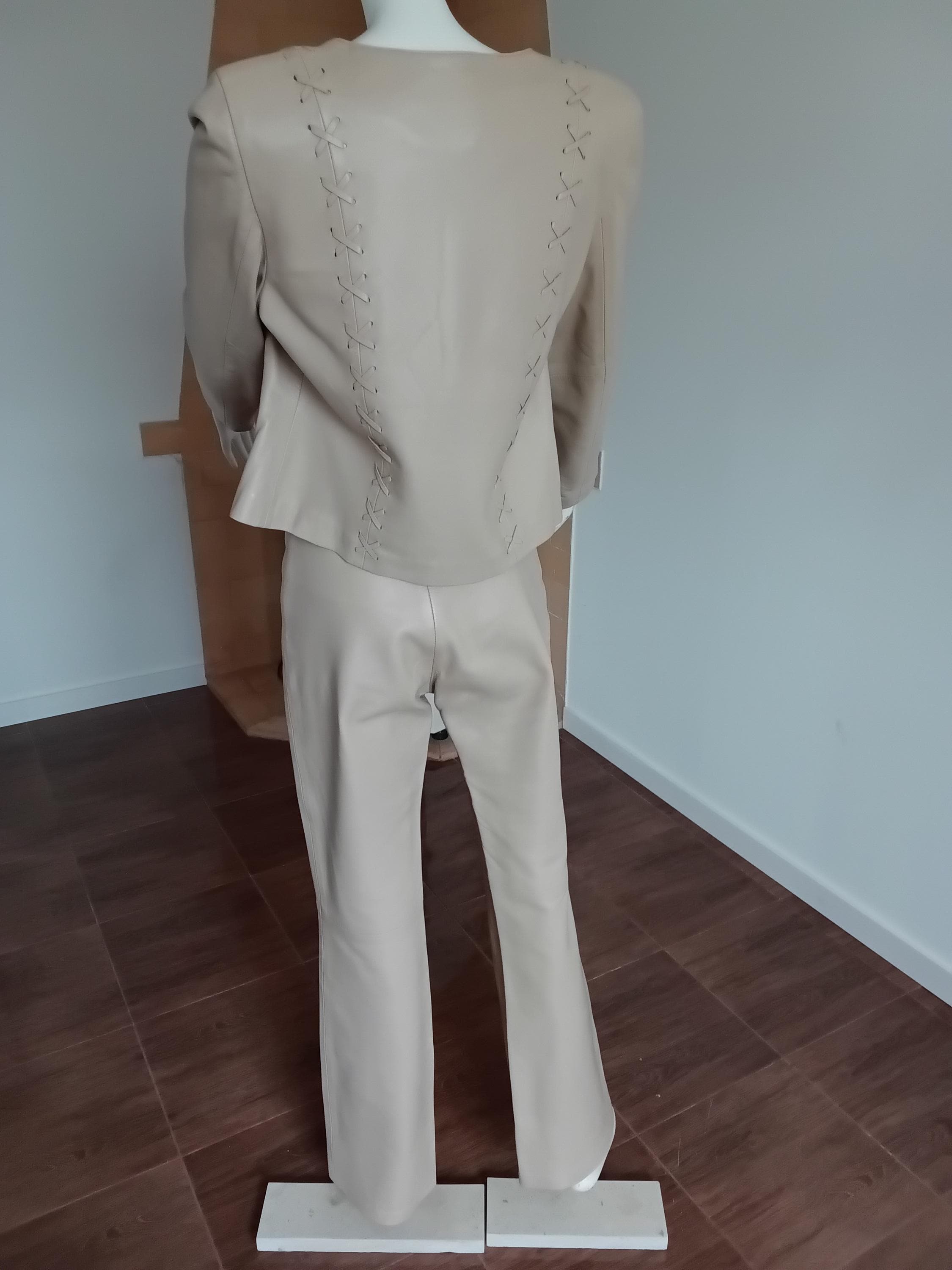 Vintage Tailleur pantalon en cuir beige - Modèle unique