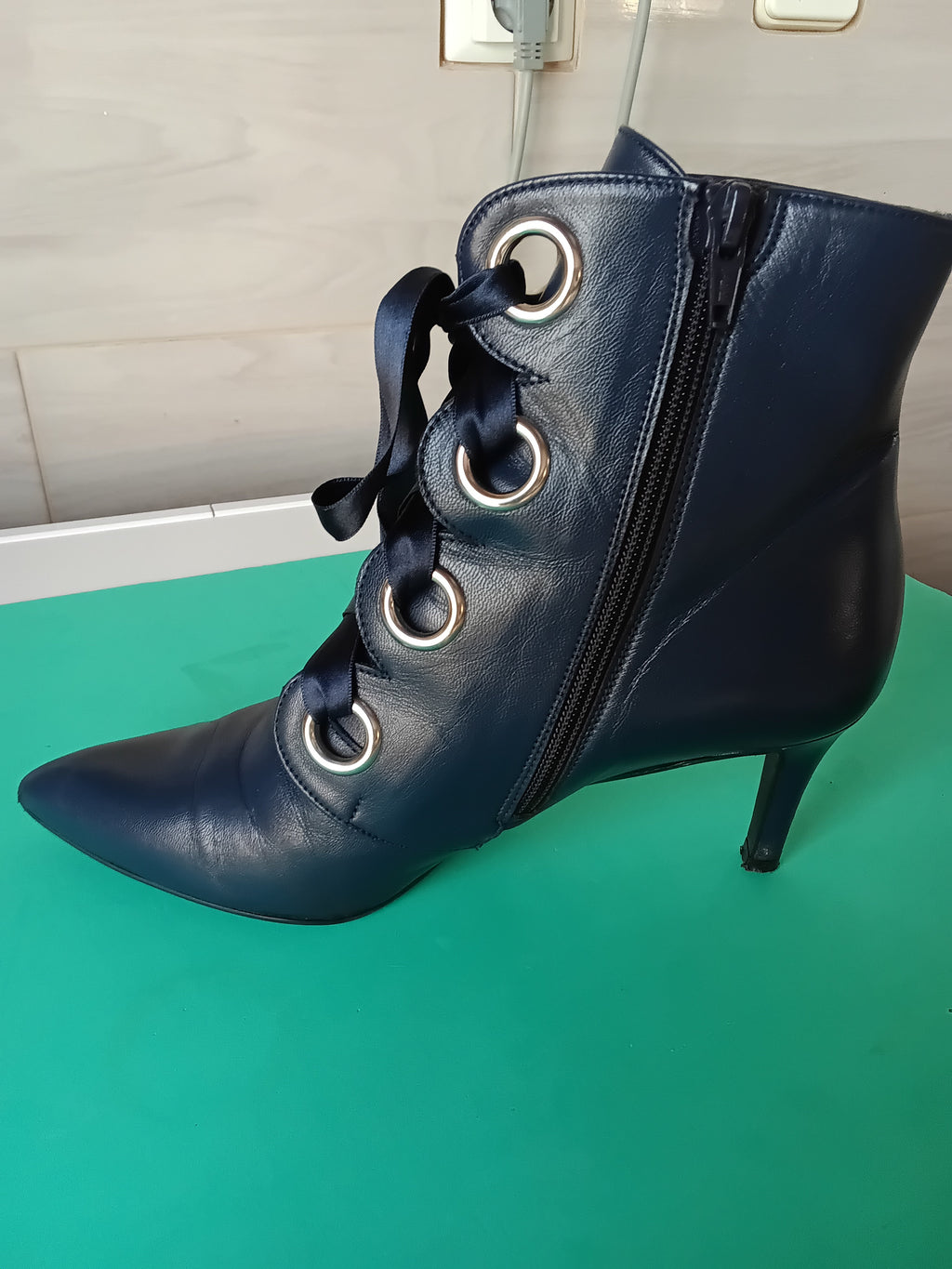 Bottines Rétro en Cuir Bleu Nuit — Heine — Pointure 38