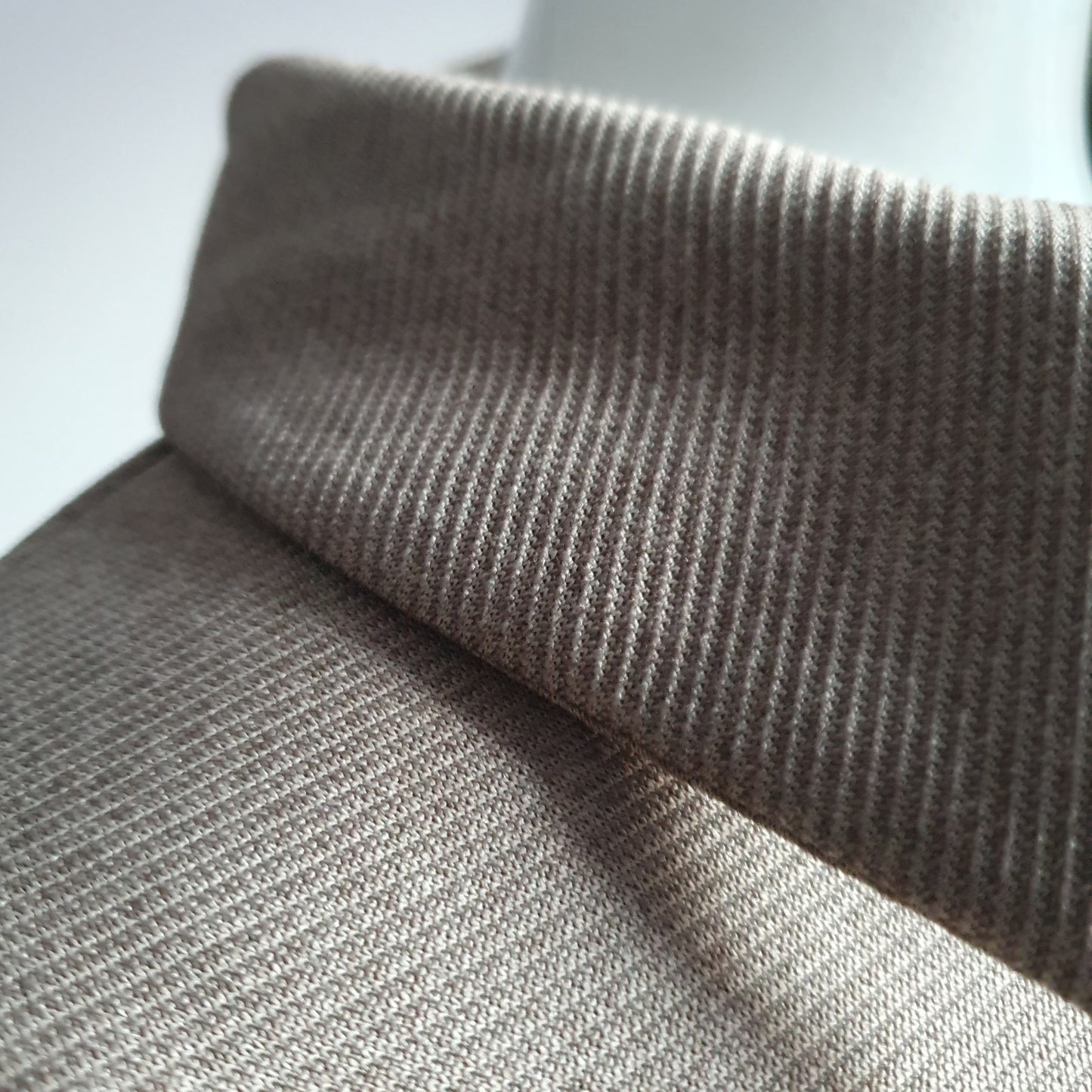 Robe Fourreau Taupe Chiné - Boutons Dorés ciselés (T. 36)