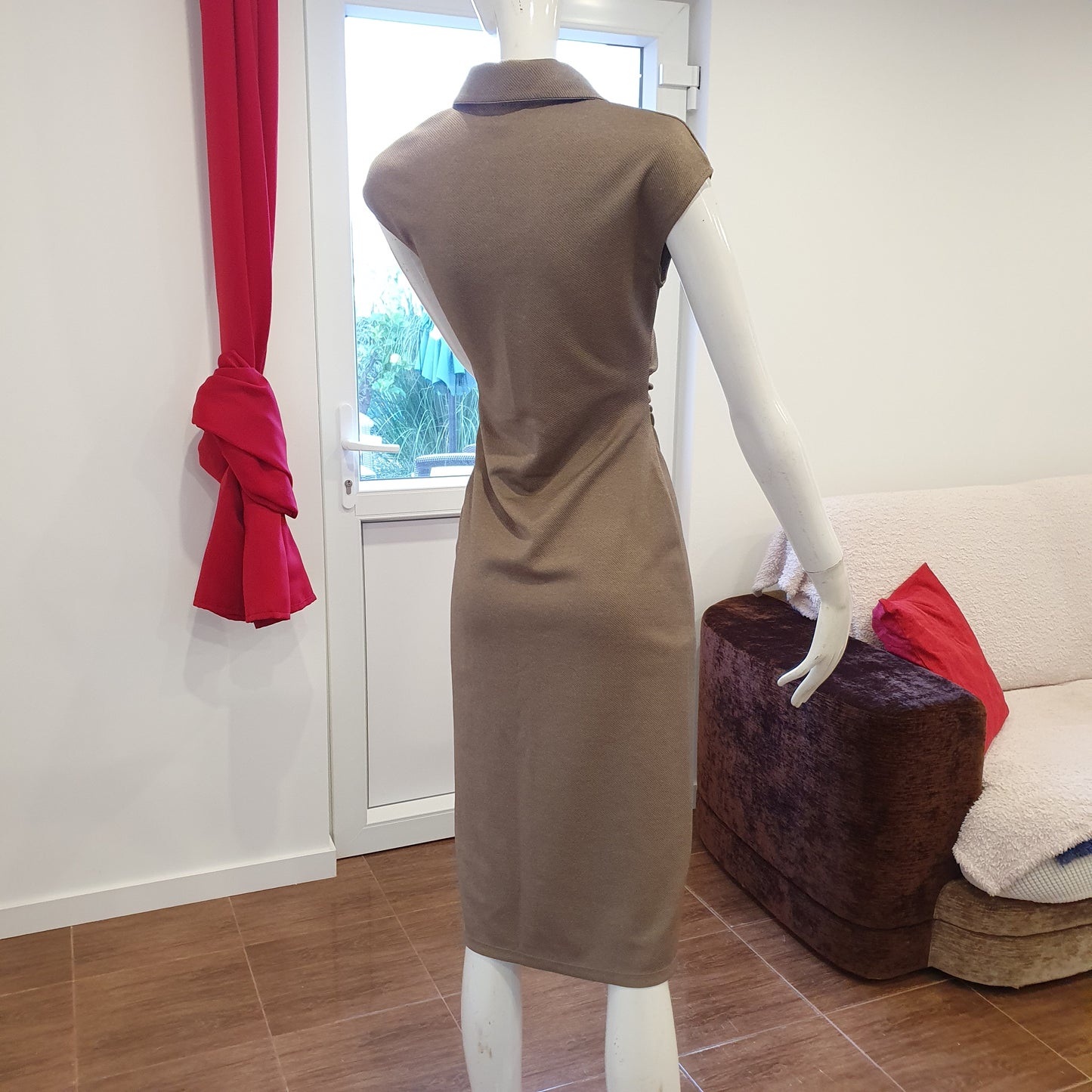 Robe Fourreau Taupe Chiné - Boutons Dorés ciselés (T. 36)