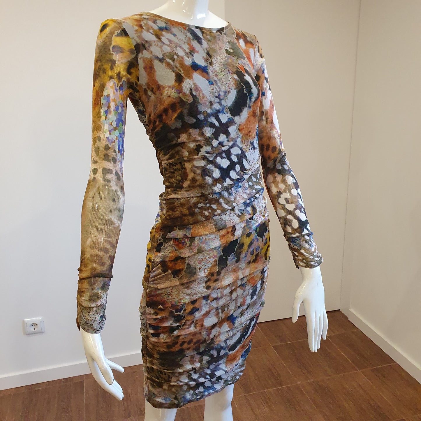 Robe Fourreau Drapée Madeleine — Imprimé Artistique (T. 36)