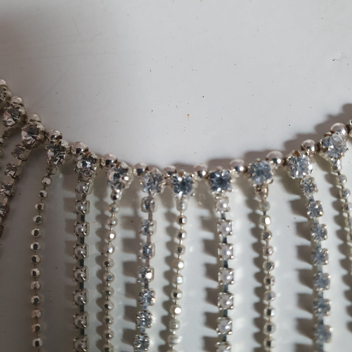 Collier Ras-de-Cou Strass Franges Argenté — Bijou de Soirée