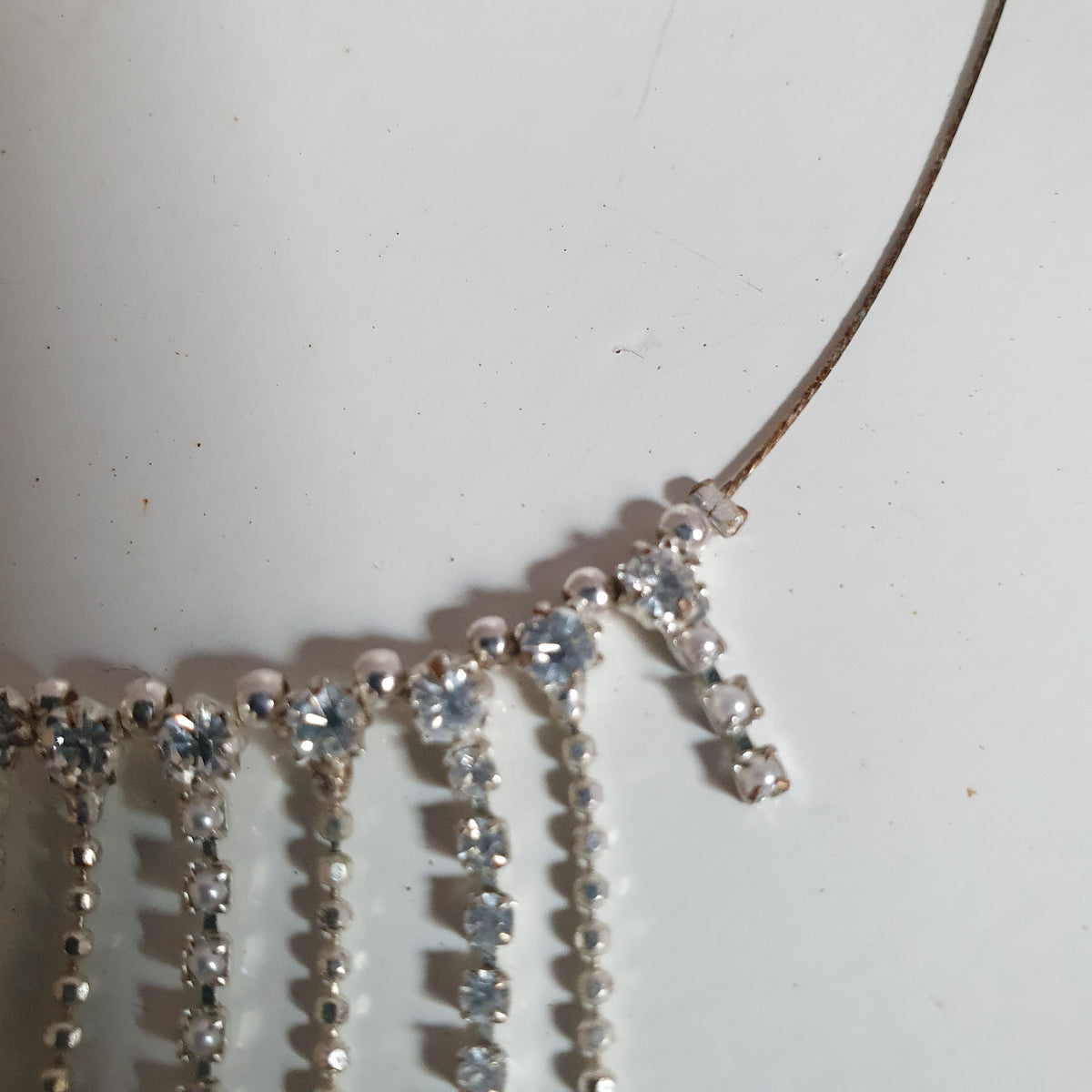 Collier Ras-de-Cou Strass Franges Argenté — Bijou de Soirée