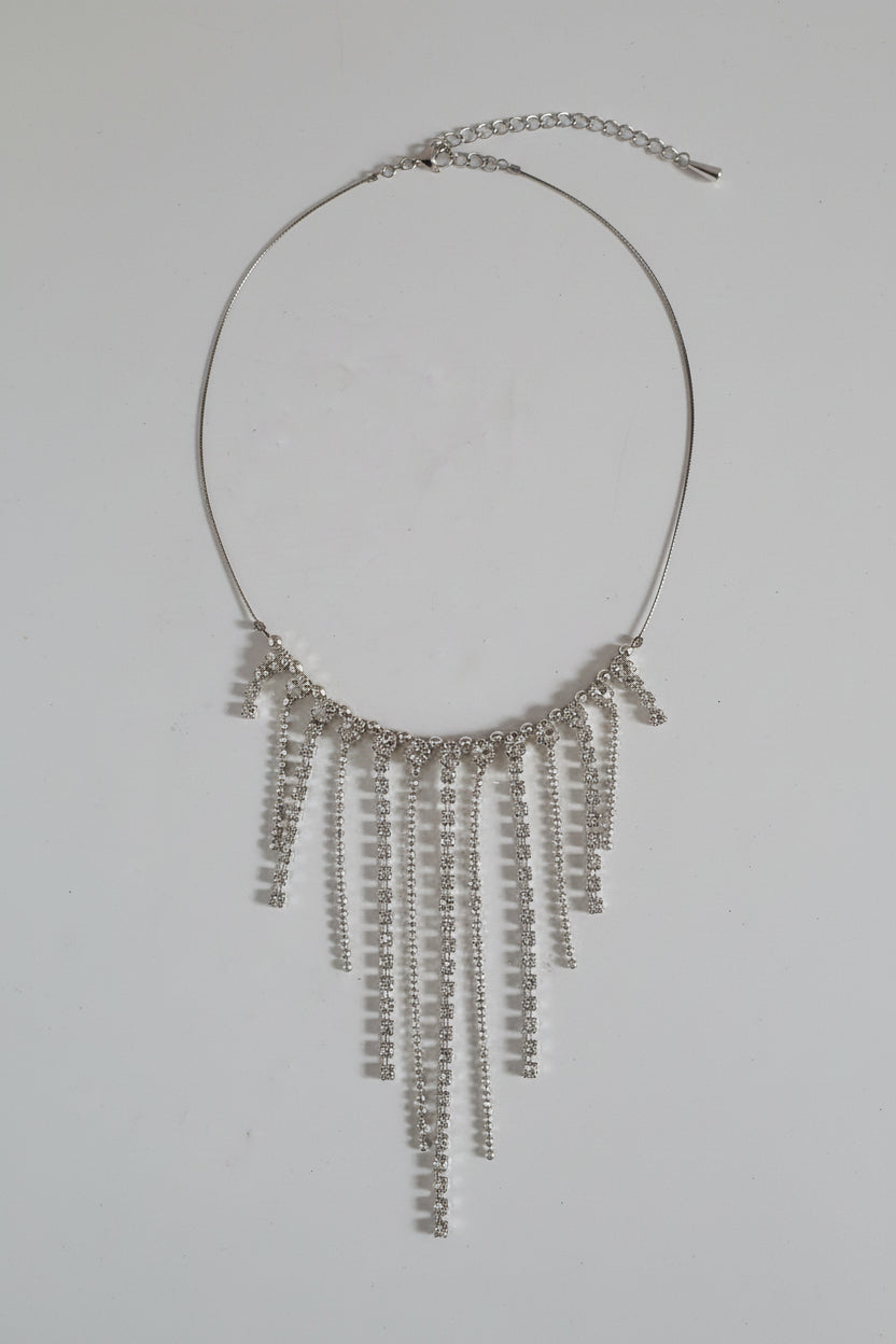 Collier Ras-de-Cou Strass Franges Argenté — Bijou de Soirée