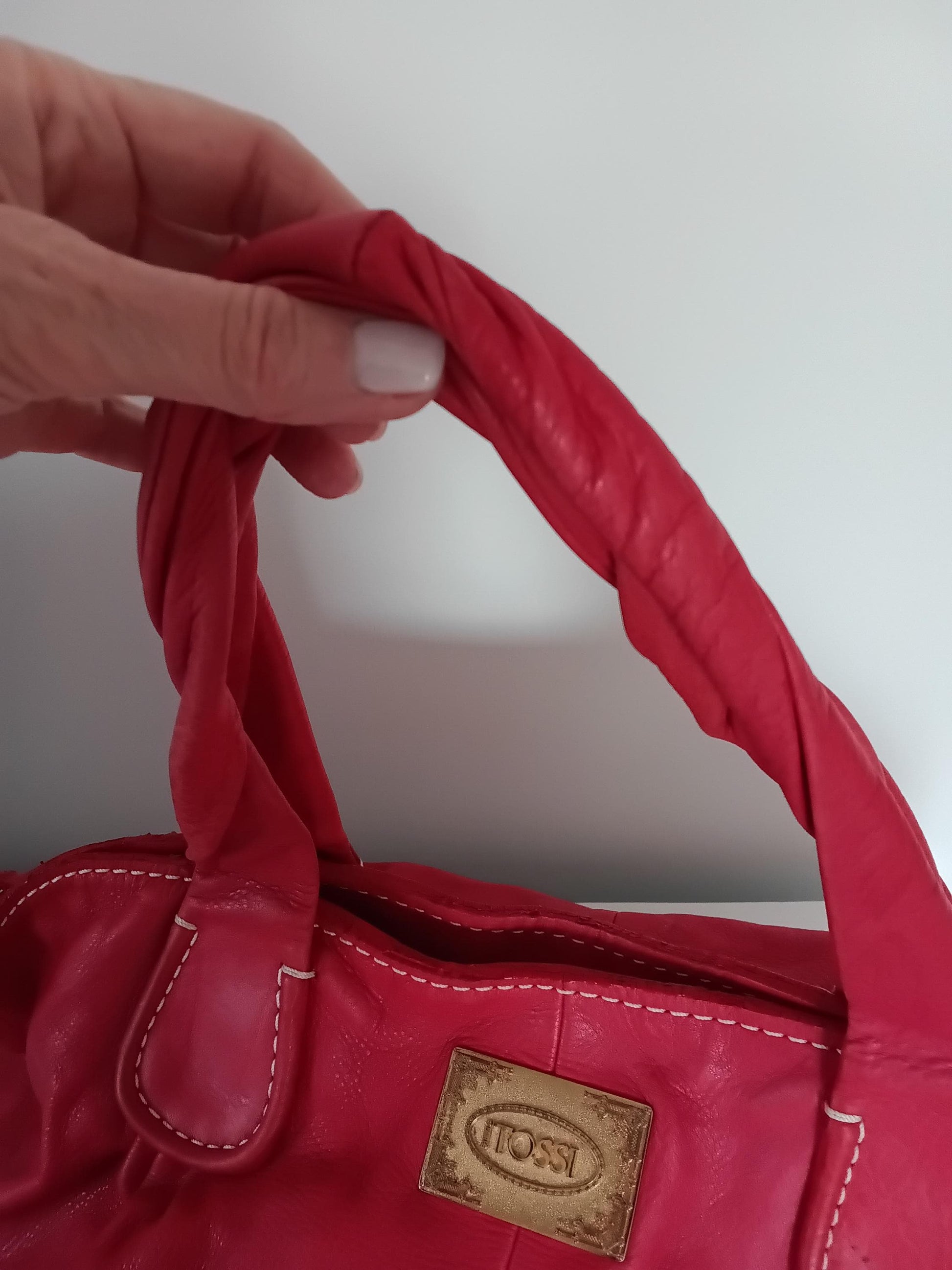 Sac cabas Silvio Tossi — détail anse torsadée en cuir rouge