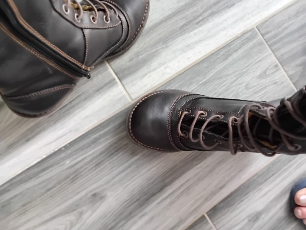 Vintage Bottes à lacets en cuir The ART Compagny
