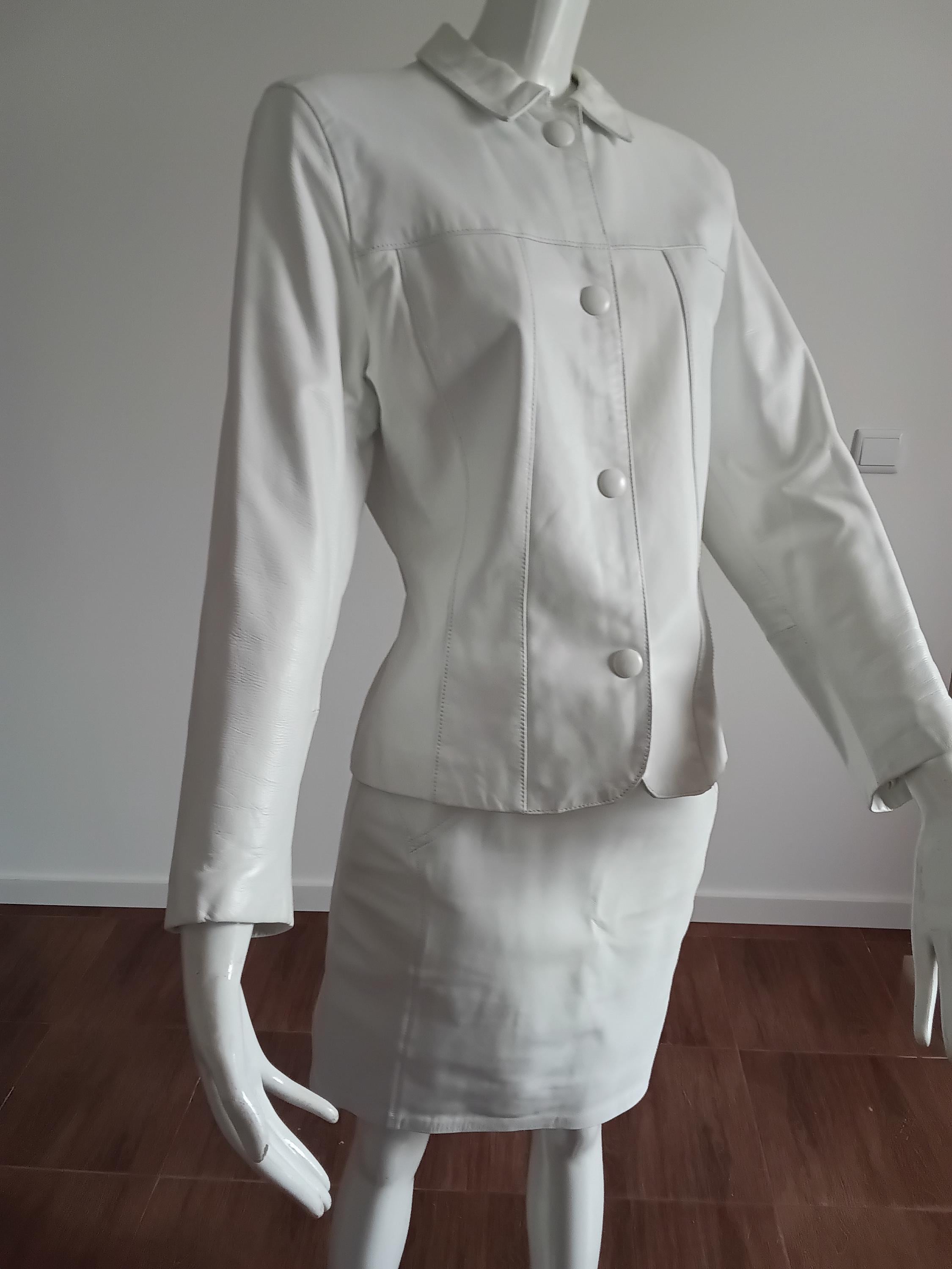 Tailleur Jupe Vintage Cuir Blanc BIA CUIR — Ensemble Artisanal — Taille 38 FR | Seconde Main