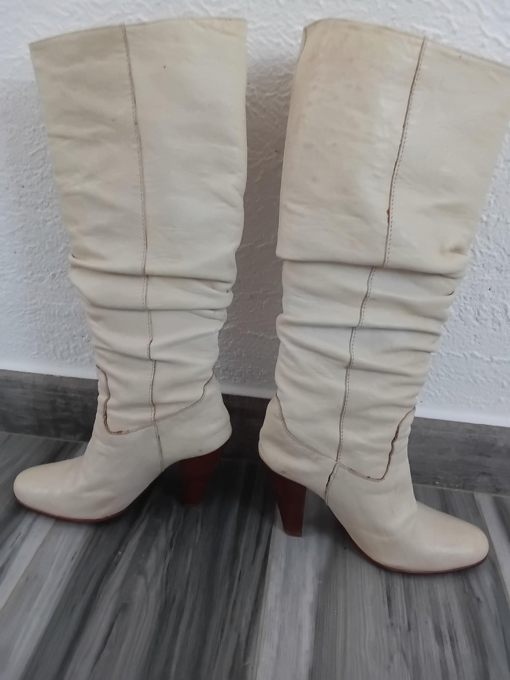 Vintage Bottes beiges claires en cuir souple de la marque Bianca
