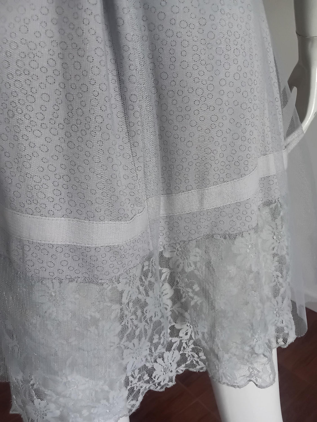 Robe Vintage Années 2000 Rayonne & Tulle Gris — Style Soirée — Taille M