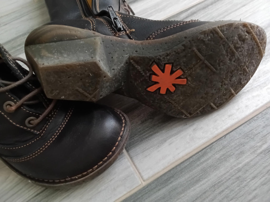Vintage Bottes à lacets en cuir The ART Compagny