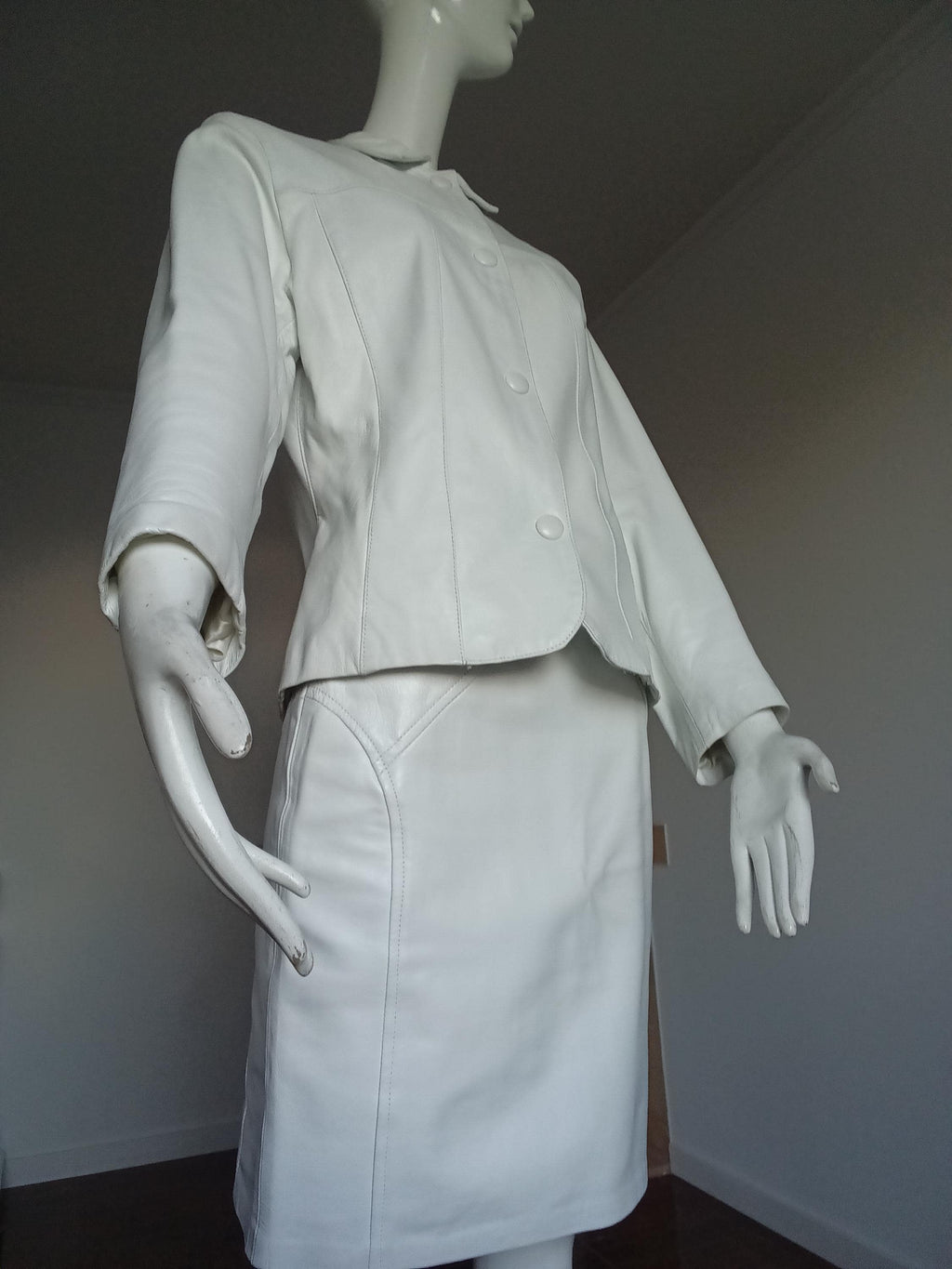 Tailleur Jupe Vintage Cuir Blanc BIA CUIR — Ensemble Artisanal — Taille 38 FR | Seconde Main
