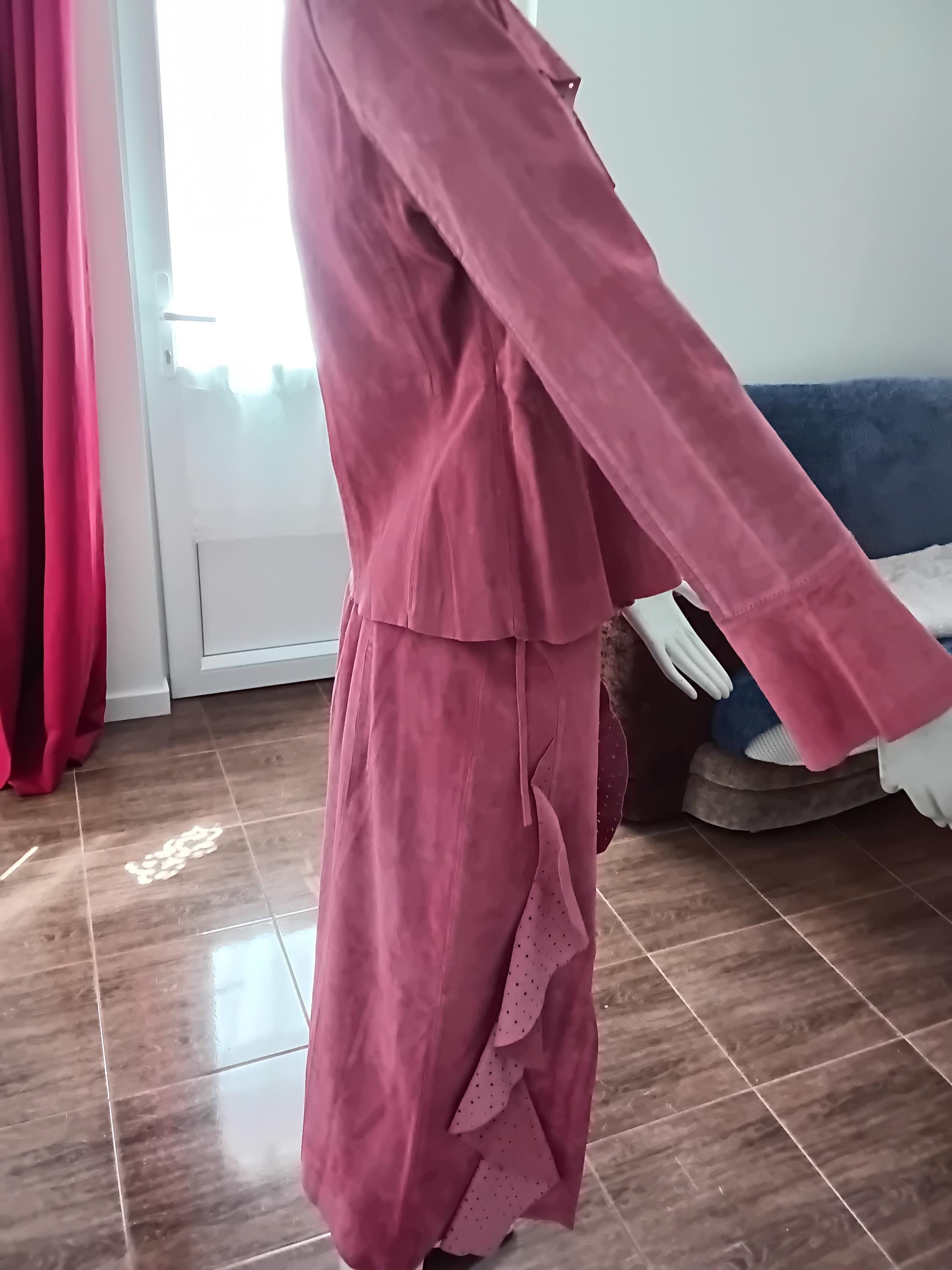Vintage Ensemble blazer + jupe en cuir velours rose à volants — Taille 38 FR