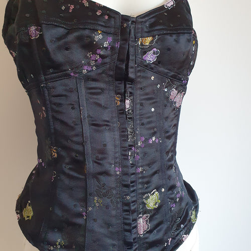Bustier corset vintage noir brodé - détail broderies et lacets devant