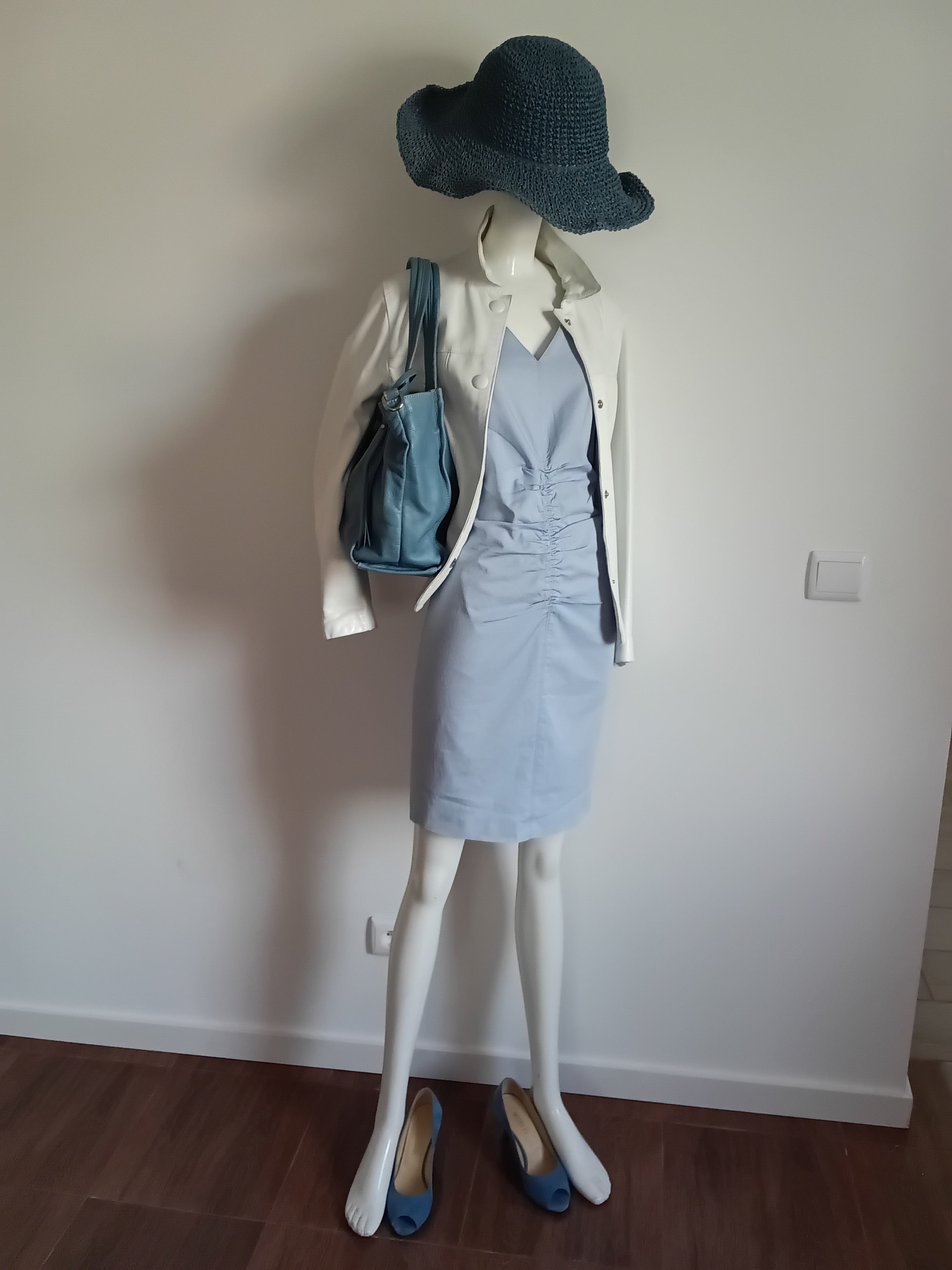 Robe Cocktail Bleu Clair – Madeleine
