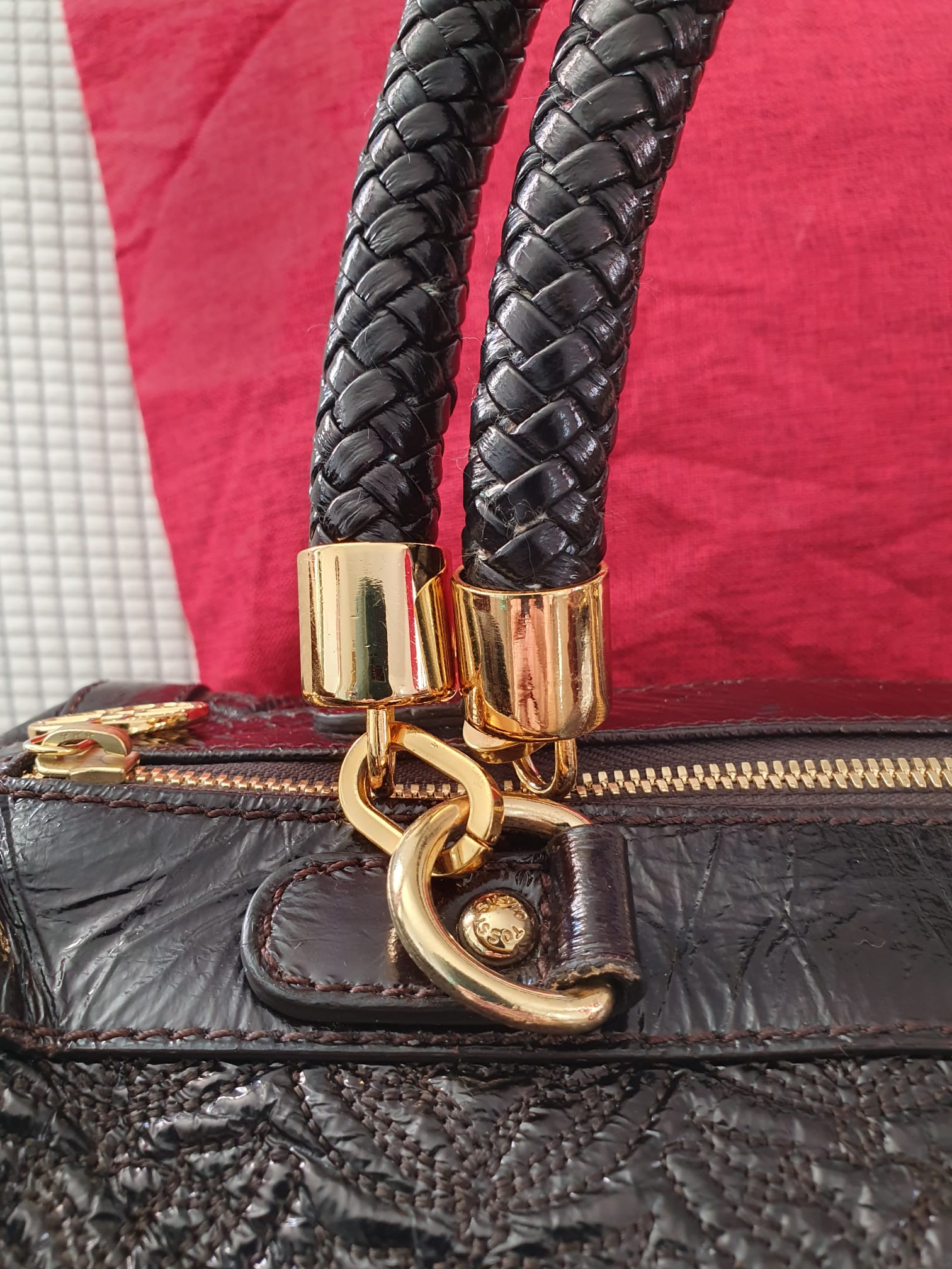 Sac Bowling Silvio Tossi — Marque Suisse, Savoir-Faire Artisanal Italien — Cuir Embossé Marron Foncé