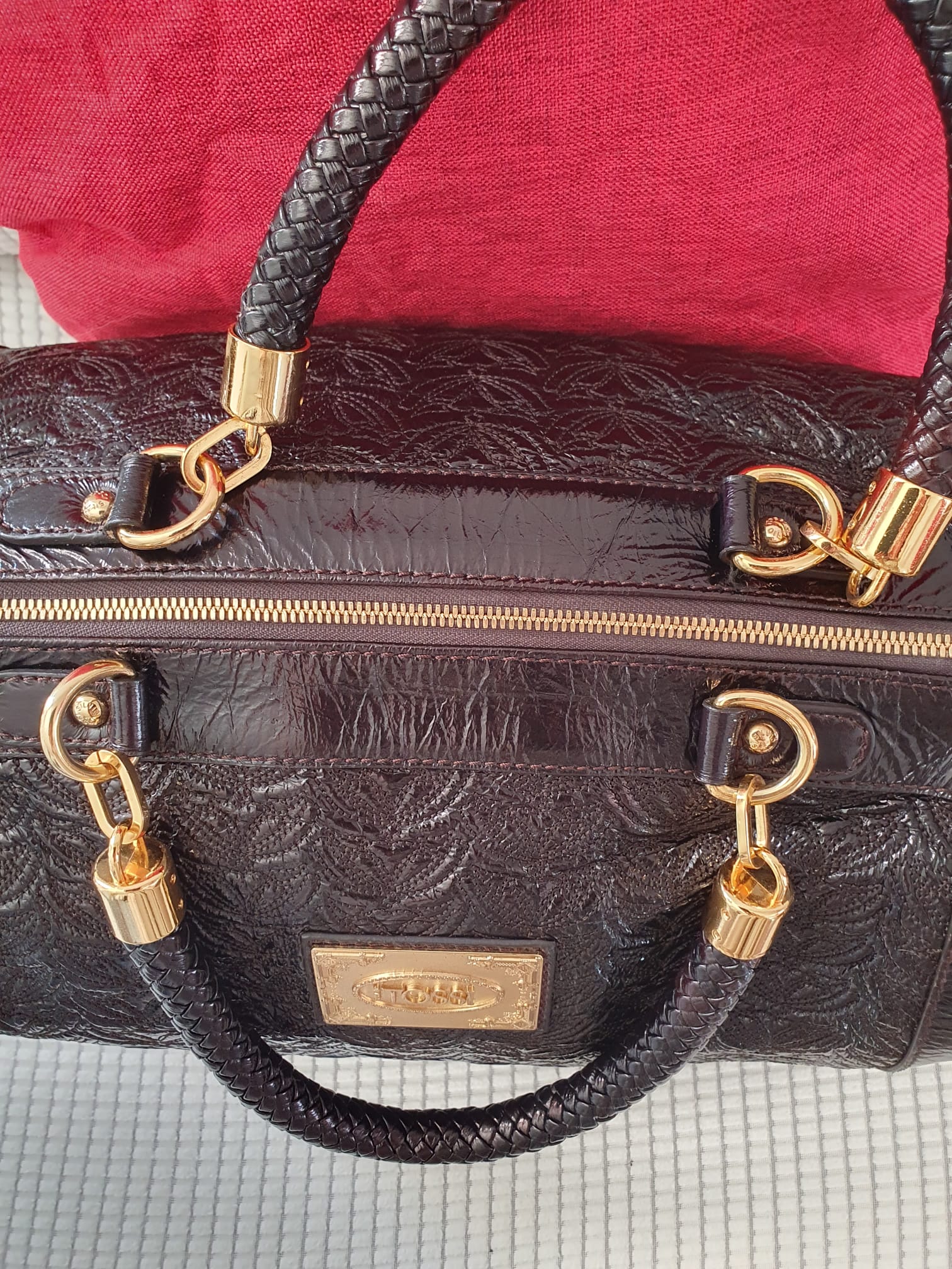 Sac Bowling Silvio Tossi — Marque Suisse, Savoir-Faire Artisanal Italien — Cuir Embossé Marron Foncé