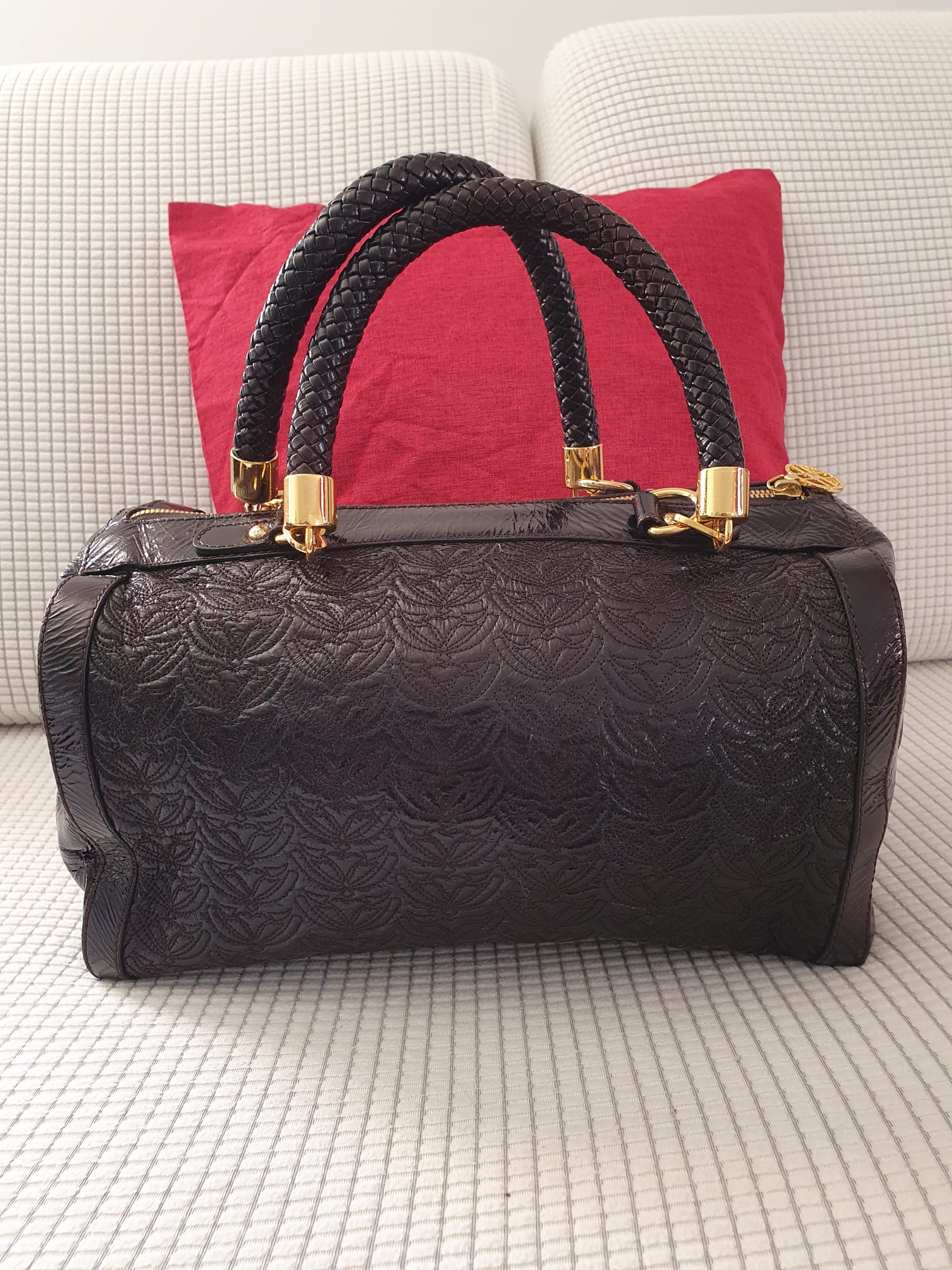 Sac Bowling Silvio Tossi — Marque Suisse, Savoir-Faire Artisanal Italien — Cuir Embossé Marron Foncé