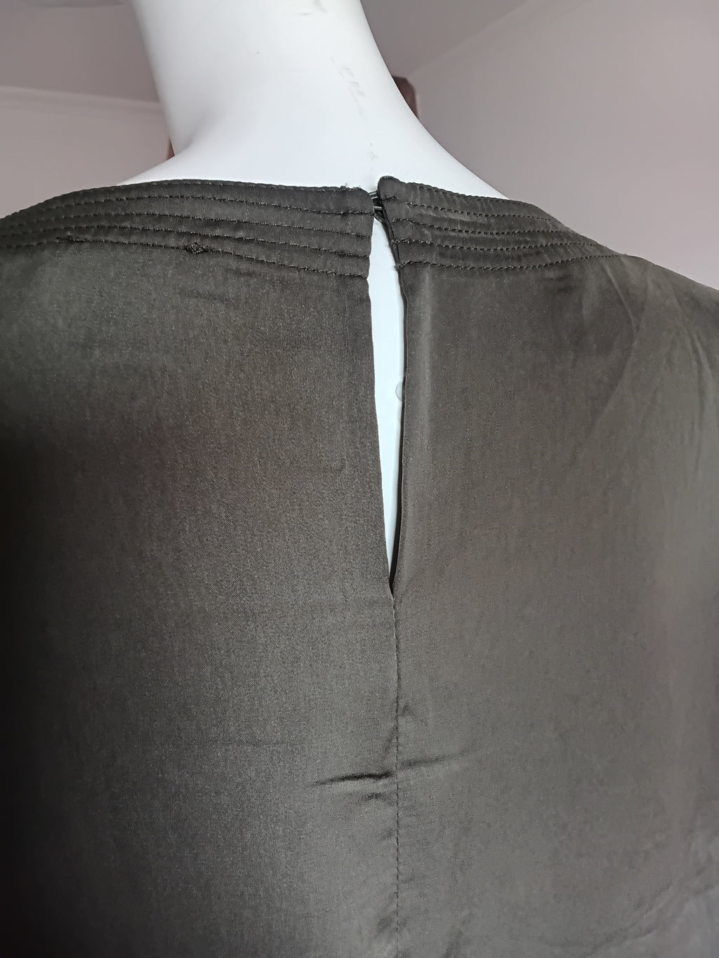 Tunique Alba Moda — Vert Kaki Satiné | Polyester Luxe | Taille 36