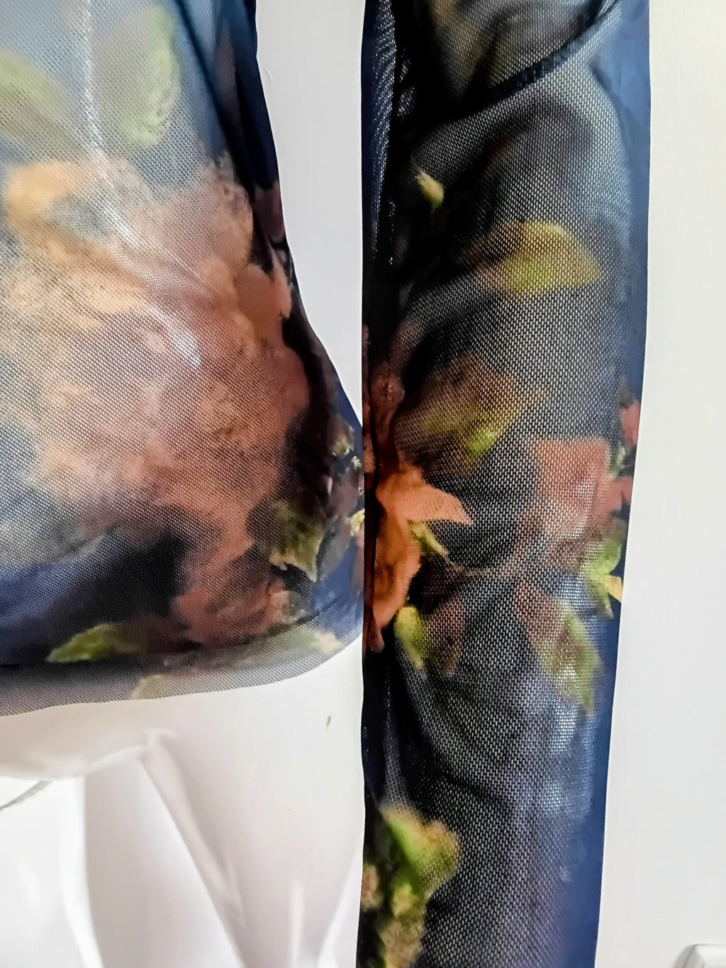 Top Manches Longues en Voile — Bleu Nuit à Motifs Botaniques — Vintage Italie Années 90