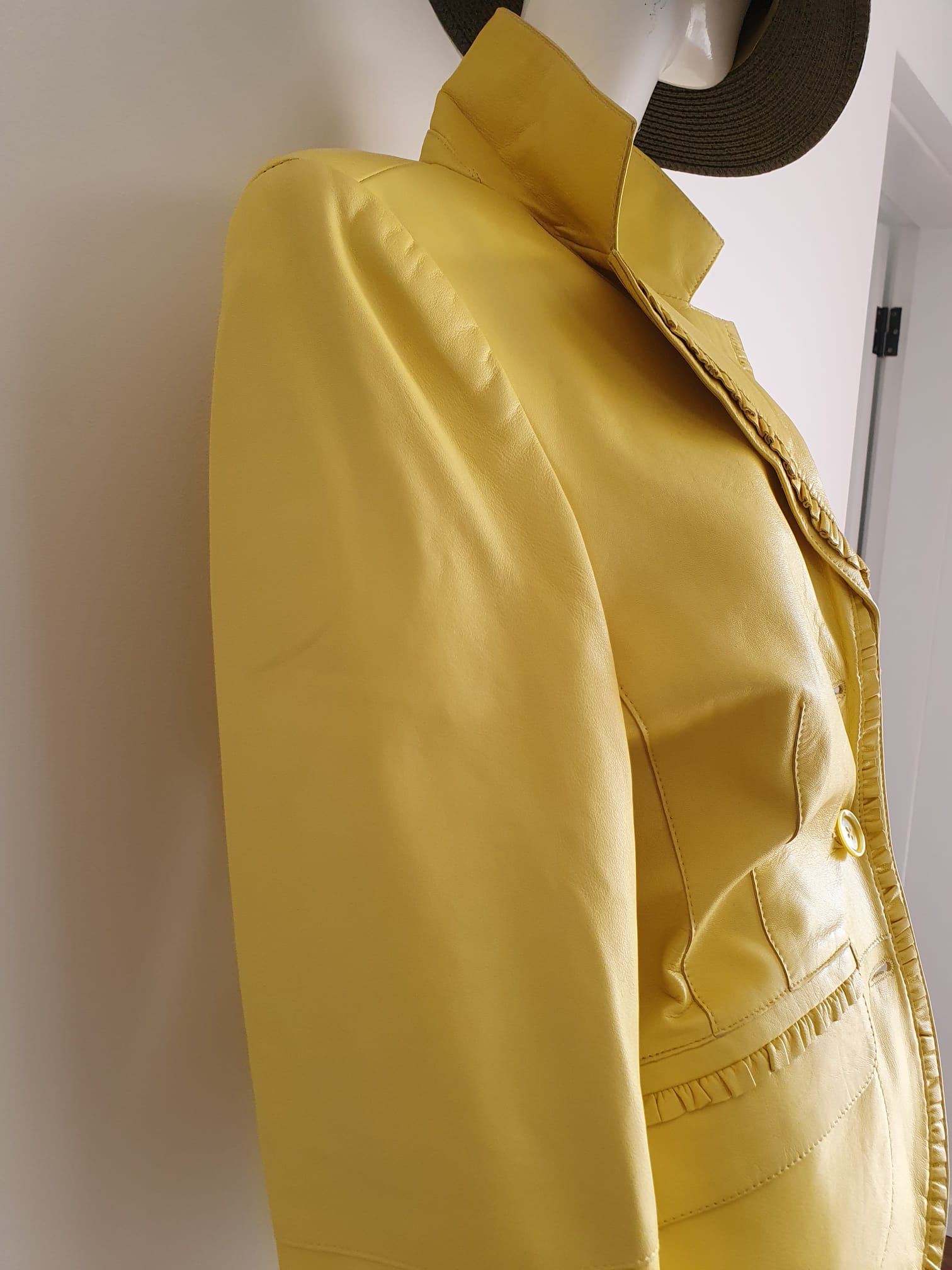 Veste cuir agneau jaune vif MADELEINE Mode - vue de dos