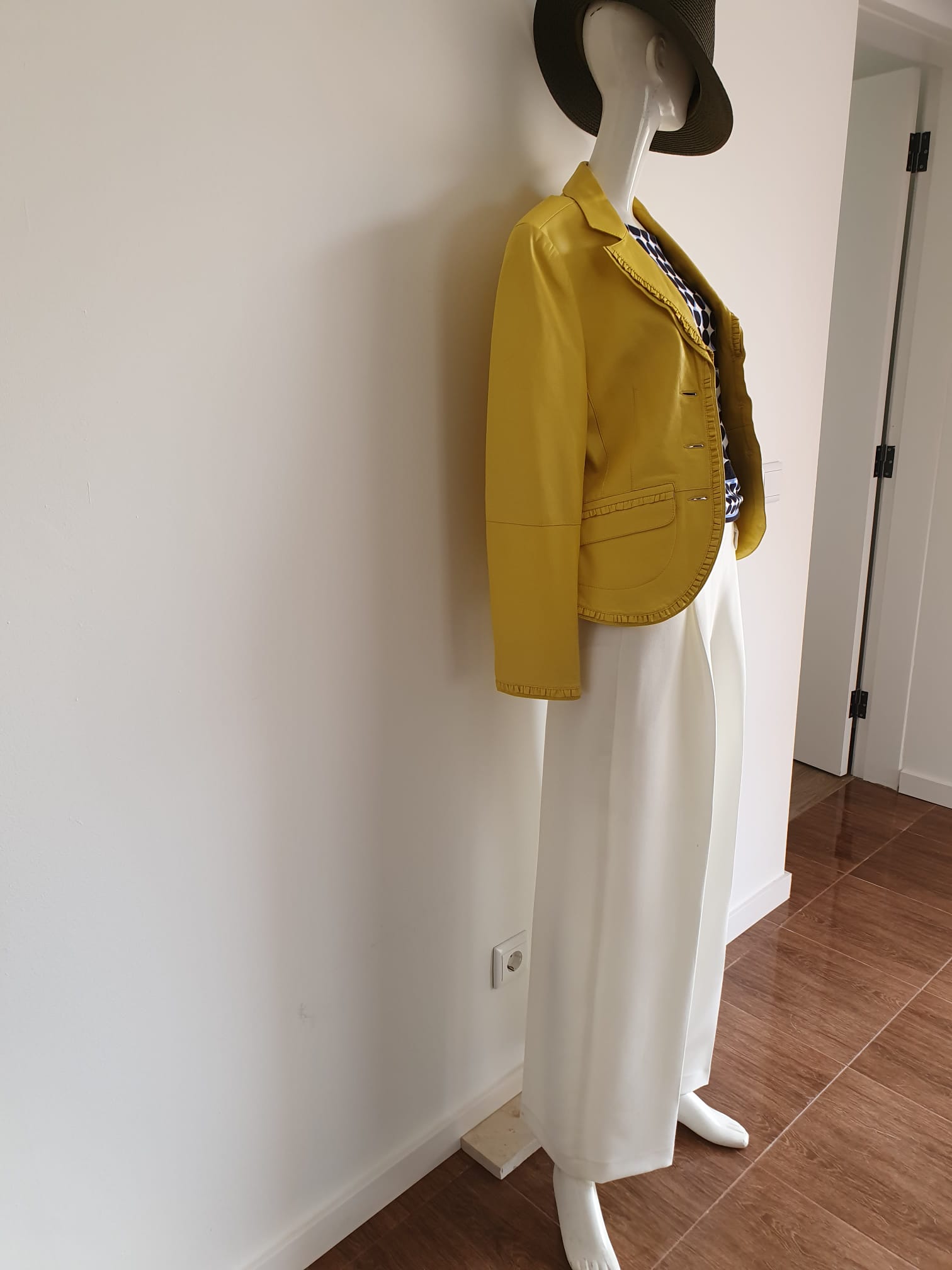 Veste cuir agneau jaune vif MADELEINE Mode - détail poche