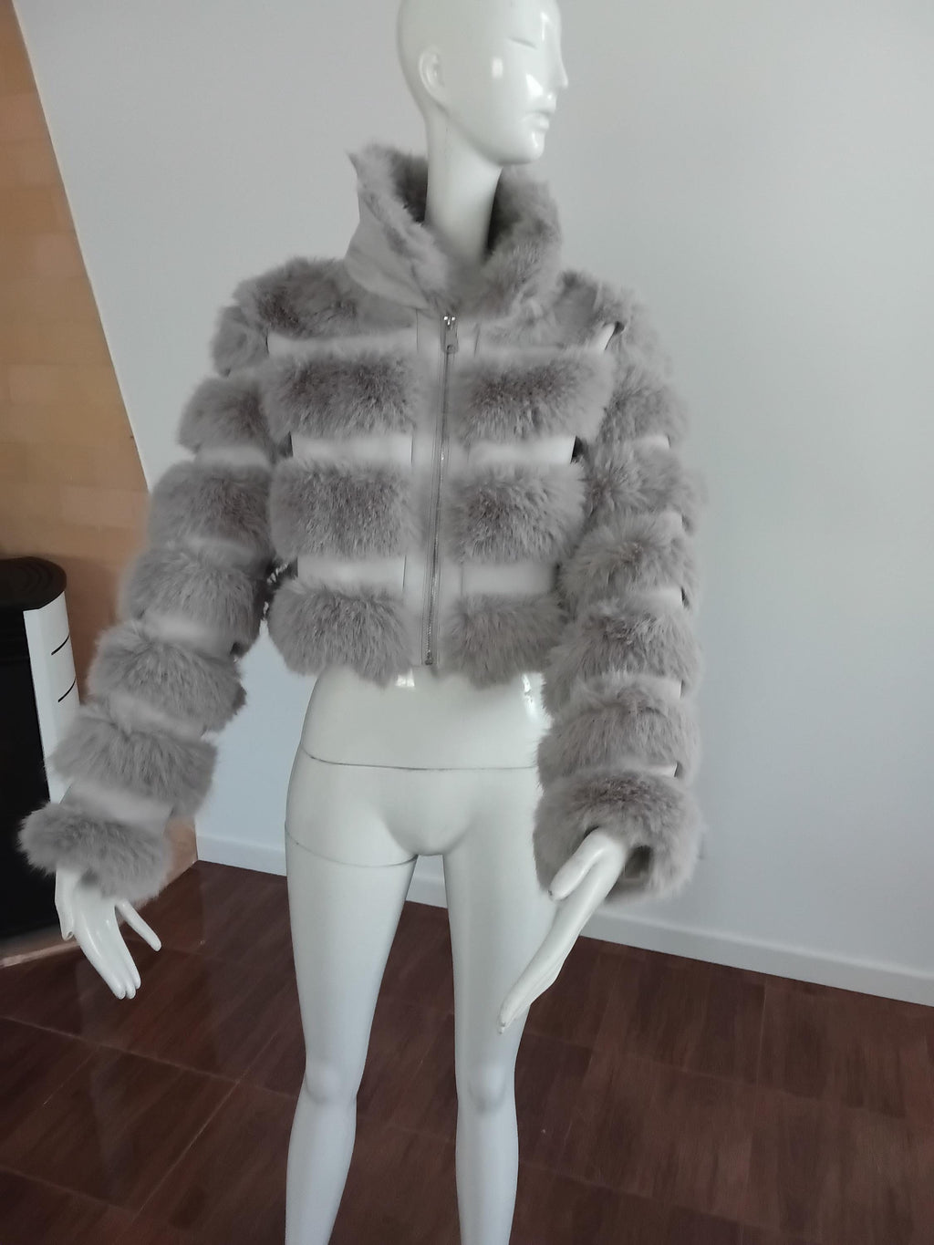 Veste Vintage Fausse Fourrure Gris Perle — Style Années 2000 — Taille S/M