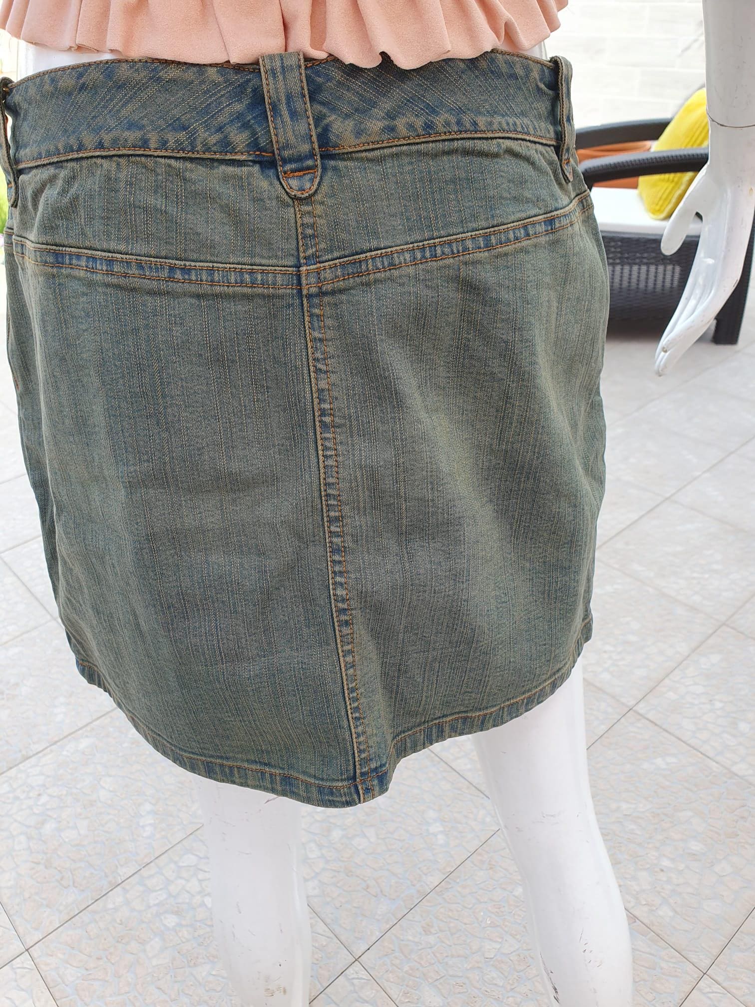 Vintage Minijupe taille basse en denim vieilli à Lacets — Taille 36 FR