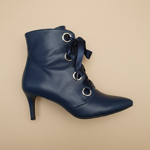 Bottine bleu nuit profil fond beige