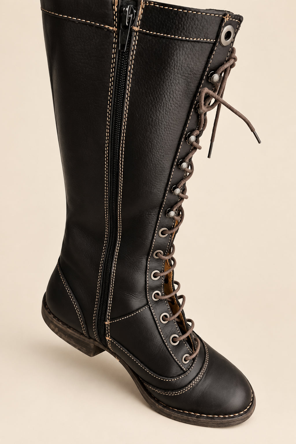 Bottes Vintage à Lacets en Cuir Noir The Art Company — T. 37