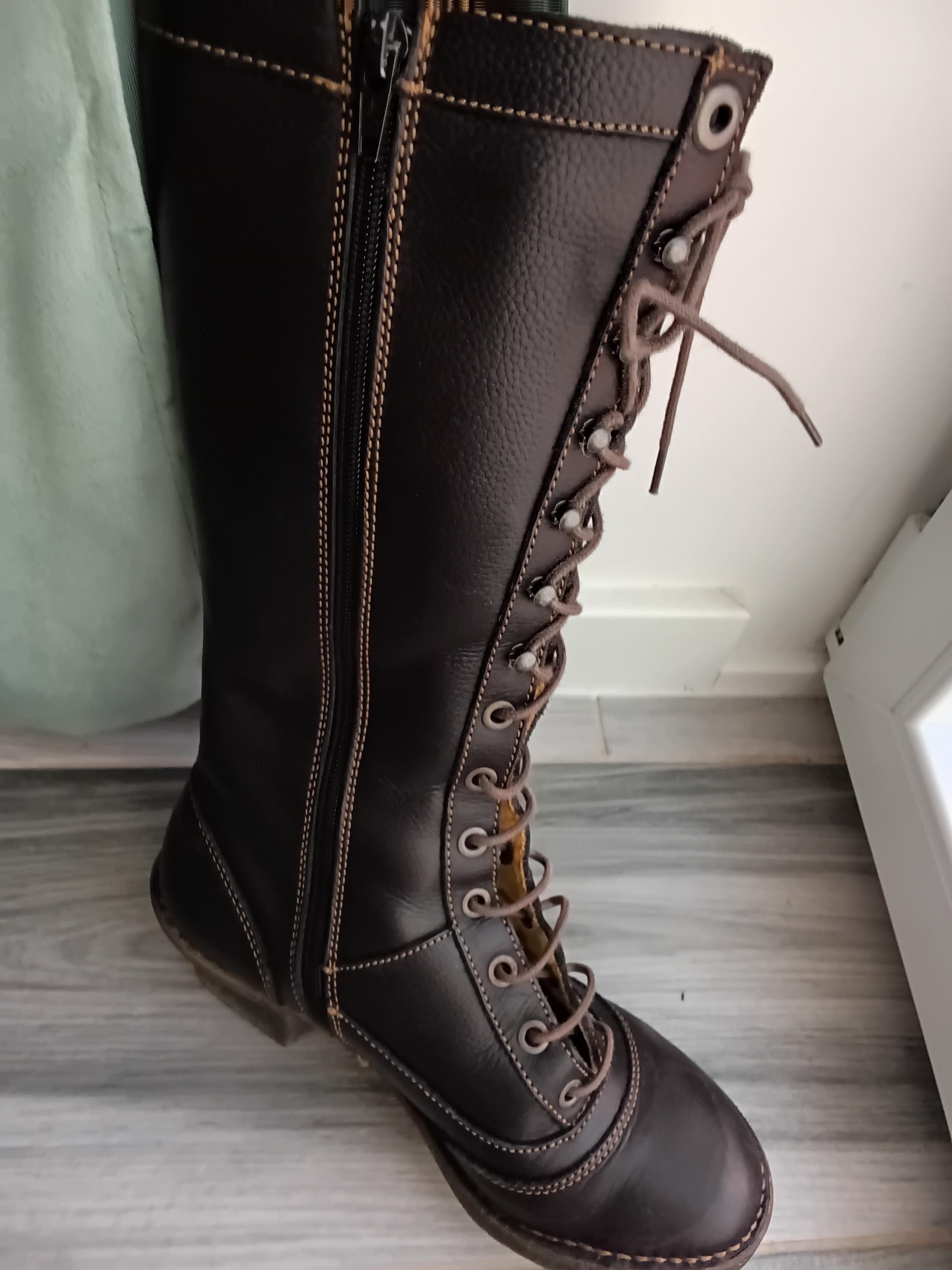 Vintage Bottes à lacets en cuir The ART Compagny