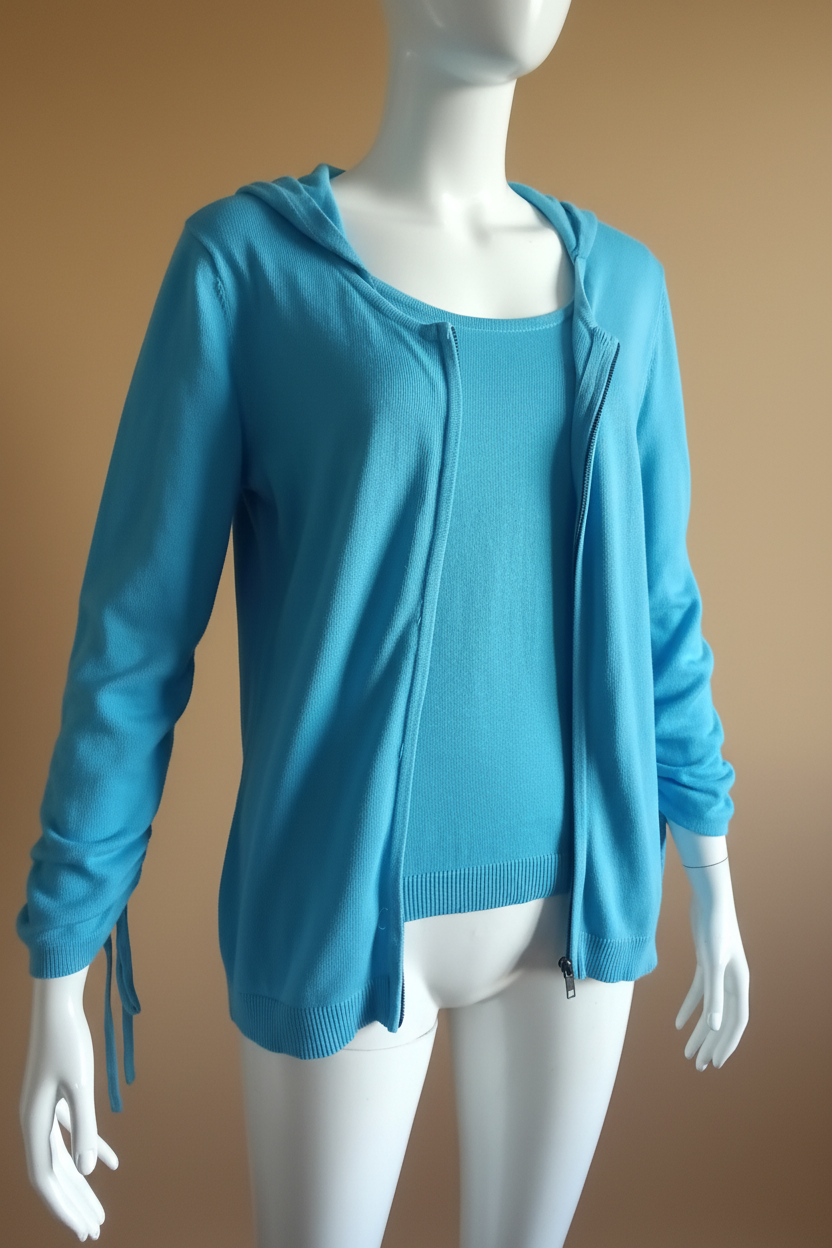 Ensemble turquoise fond beige