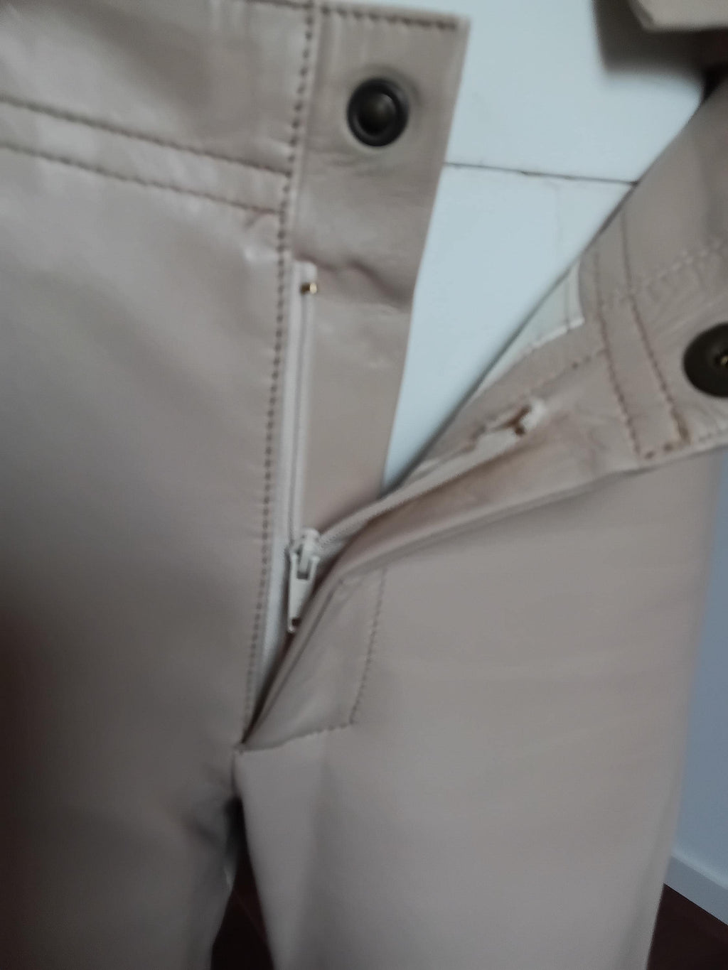Vintage Tailleur pantalon en cuir beige - Modèle unique