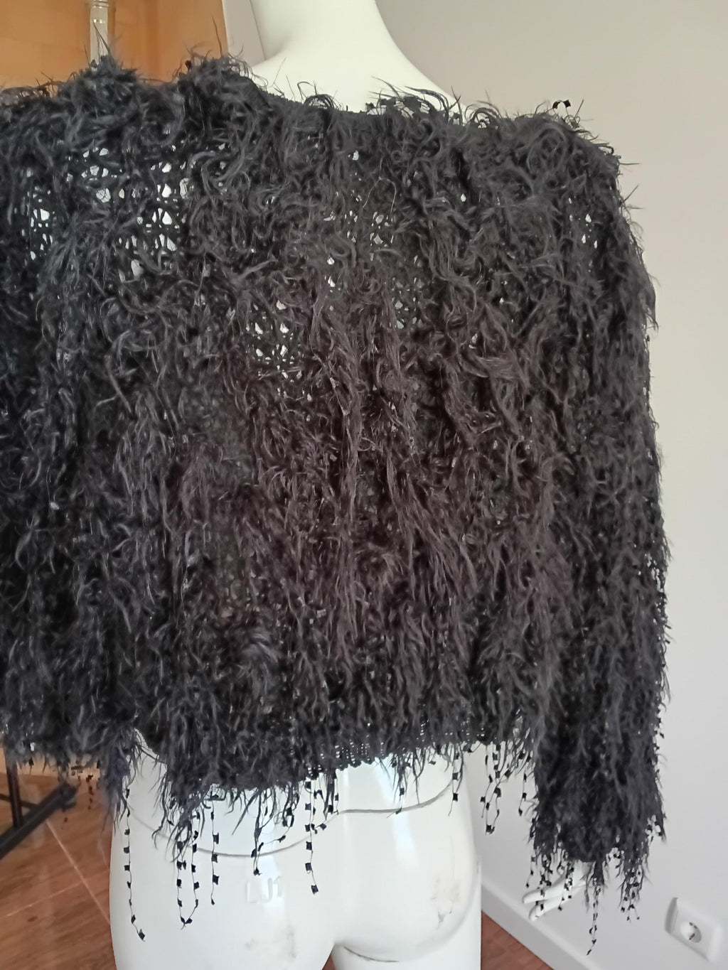 Pull Vintage Noir Frangé Années 70 — Style Bohème — Taille Unique