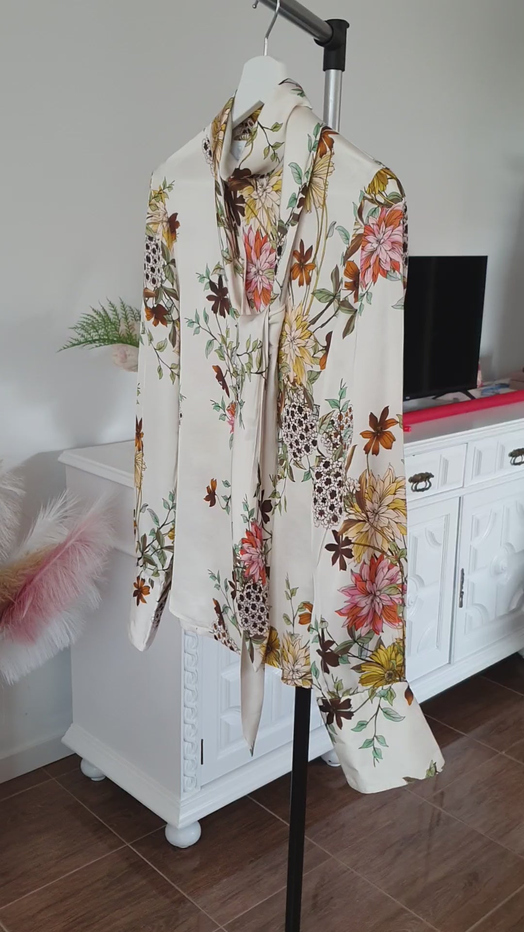 Chemisier fleuri à lavallière Madeleine en mouvement | Taille 36